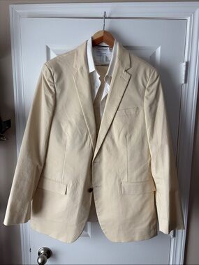 2 pc suit! 44L Men's Cream Classic Two-Button Suit Jacket and pants 38x32
